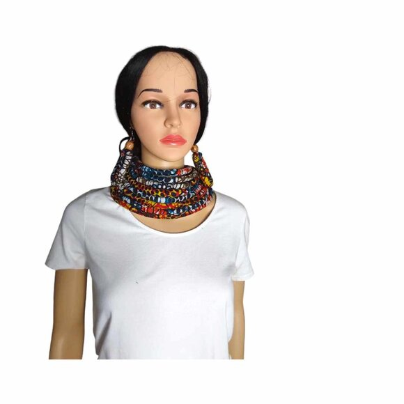 Handmade choker fabric necklace crafted - Picture 5 of 7